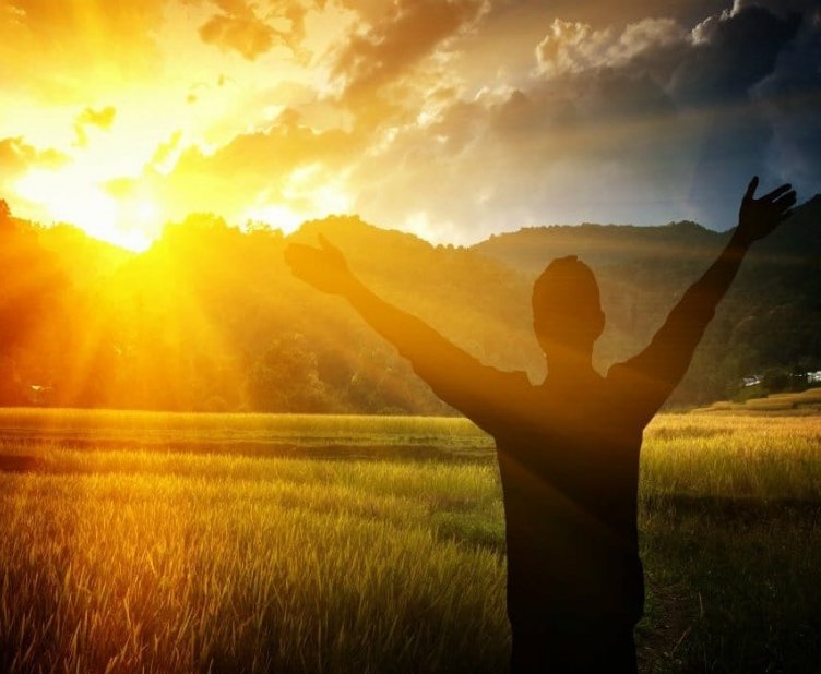 gallery/34640-praise-and-worship-1200.1200w.tn